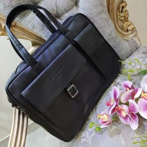 کیف کارمندی نورا