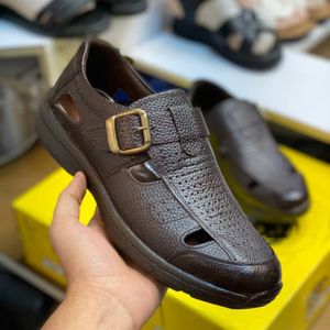 مشخصات صندل چرم مردانه جلو بسته رنگ سوخته