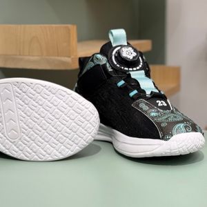 خرید اینترنتی قیمت کتونی بچگانه طرح ترمه کد 4053001