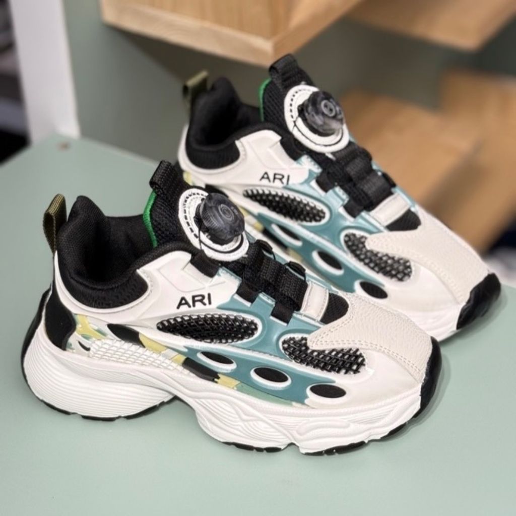 خرید انلاین کتونی بچگانه طرح ARI برند Ashoes کد 4052905