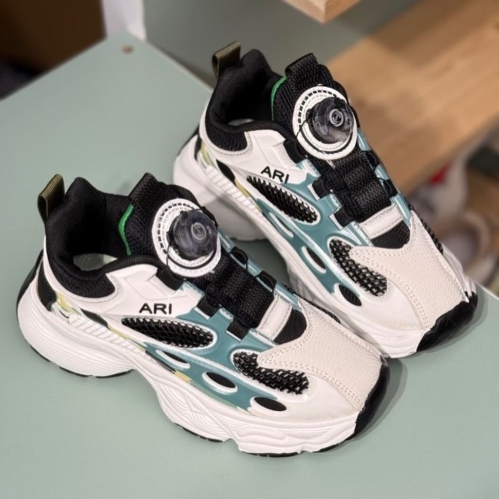 خرید آنلاین کتونی بچگانه طرح ARI برند Ashoes کد 4052905