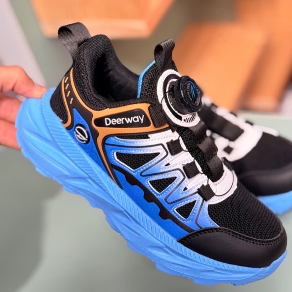 خرید انلاین کتونی بچگانه طرح Deerway برند Wkids کد 4060402