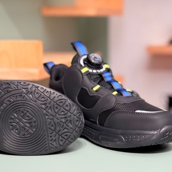 کتونی بچگانه طرح N3 برند Kids کد 4060403