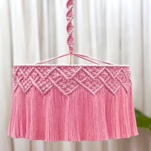 لوستر مکرومه بافی رنگ صورتی