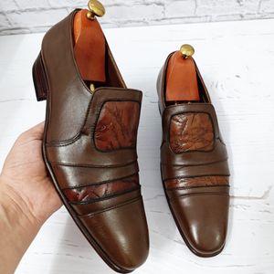 خرید انلاین کفش مردانه زیره چرم طبیعی گاومیش مدل رابرت تک سایز