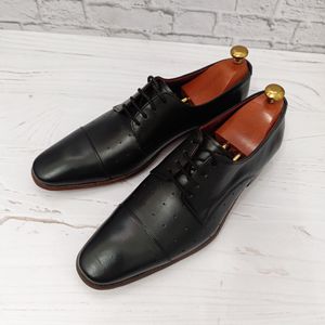 فروش اینترنتی کفش مردانه زیره چرم طبیعی گاومیش مدل برت سوراخدار تک سایز