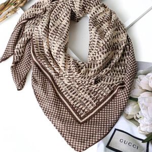 روسری حریر نخ