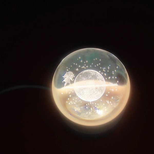 چراغ خواب گوی شب خواب قمر و فرشته