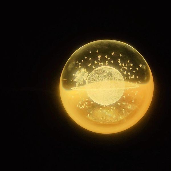 چراغ خواب گوی شب خواب قمر و فرشته