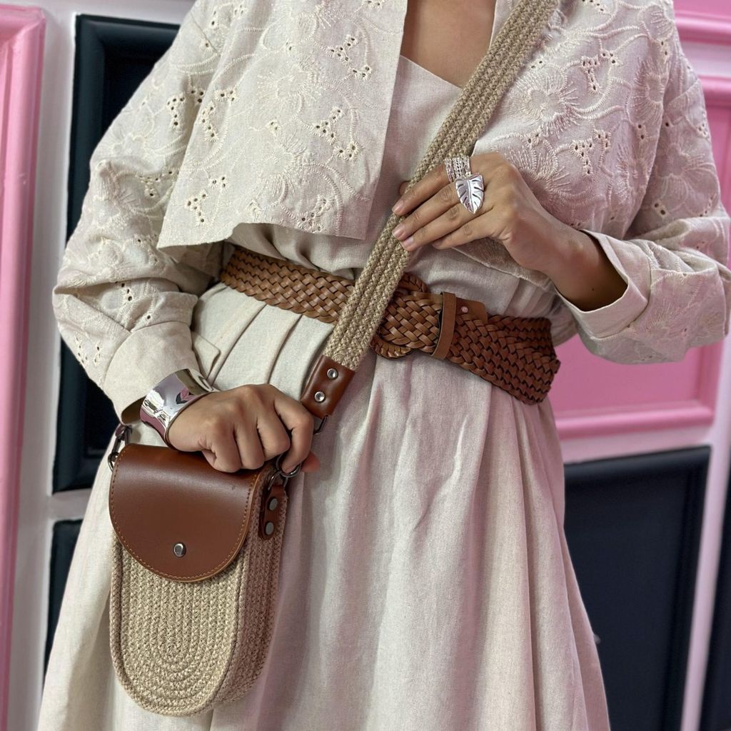 مشخصات کیف کنفی منسا