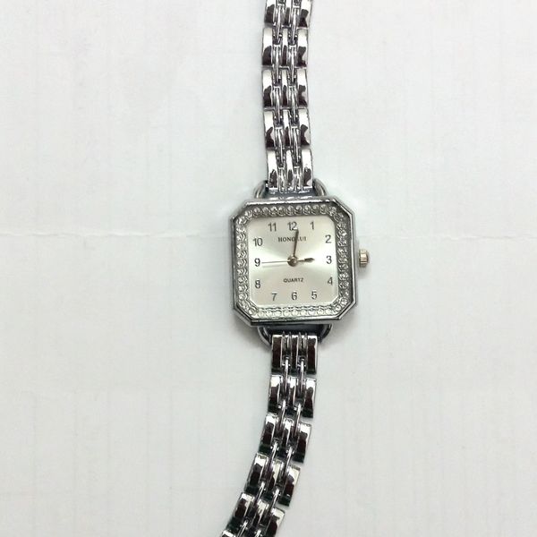 ساعت مربعی زنانه