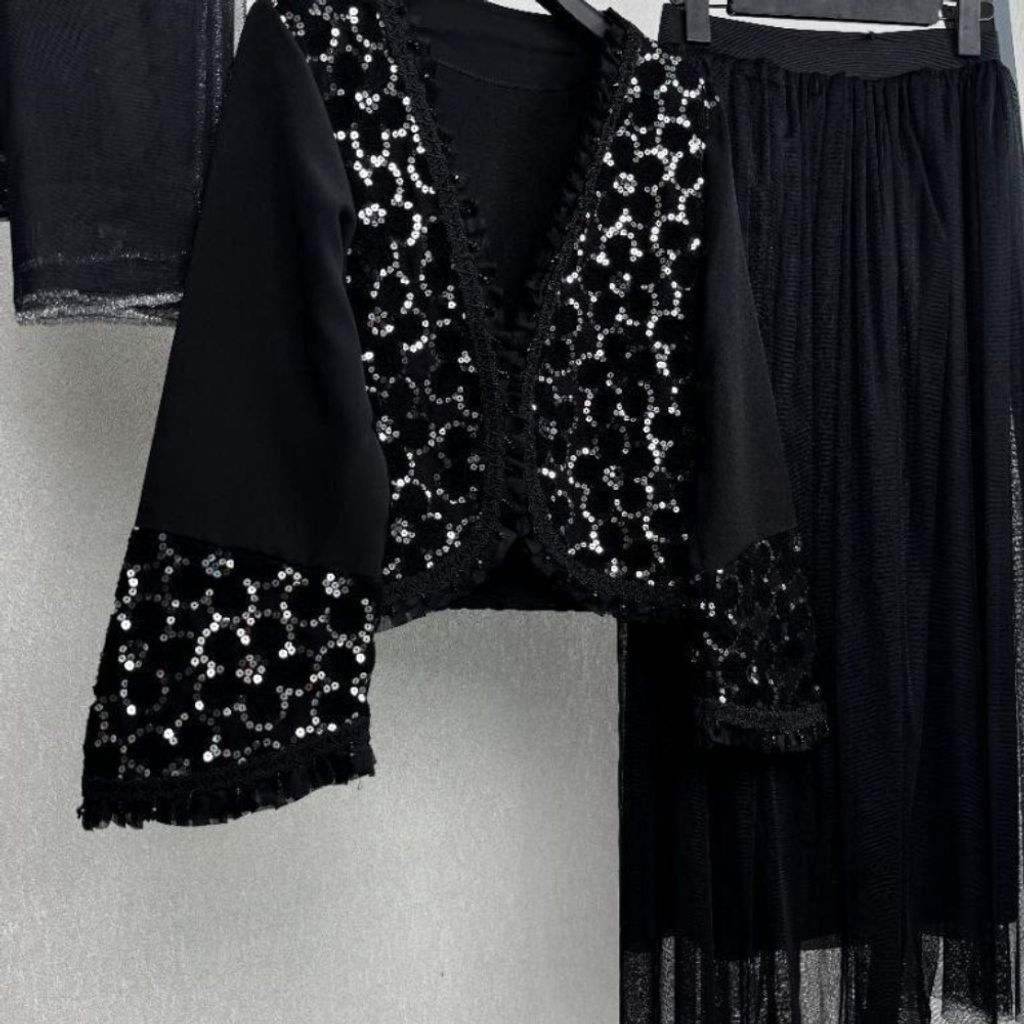 خرید آنلاین سه تیکه کت و دامن و شال