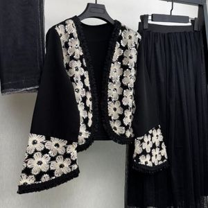 خرید اینترنتی سه تیکه کت و دامن و شال