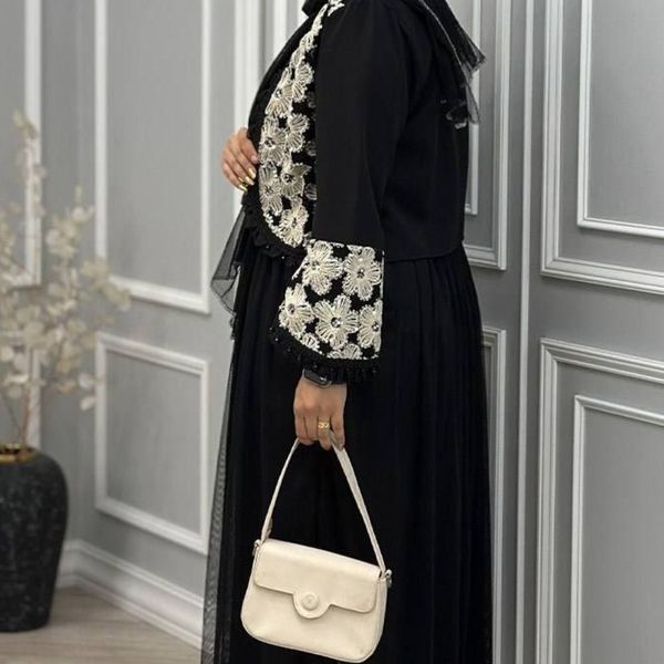 سه تیکه کت و دامن و شال