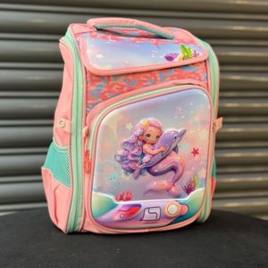 فروش اینترنتی کوله پشتی بچگانه صندوقی پری و دلفین برند K-Z کد 4060806