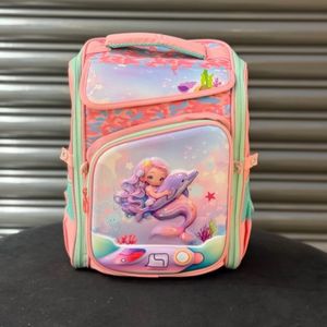 قیمت کوله پشتی بچگانه صندوقی پری و دلفین برند K-Z کد 4060806