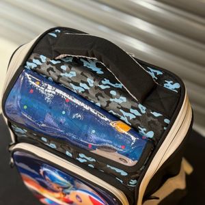 خرید اینترنتی قیمت کوله پشتی بچگانه صندوقی دینو برند K-Z کد 4060807