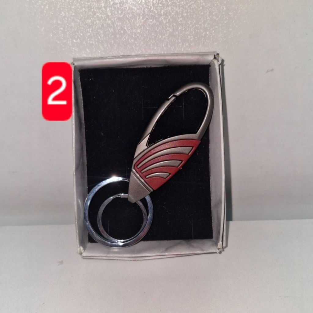 مشخصات جاکلیدی استیل مردانه