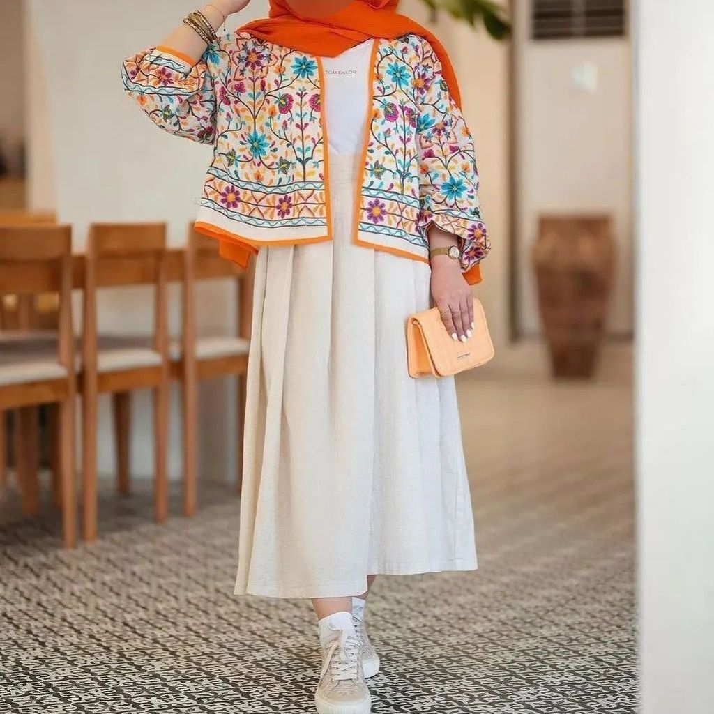 قیمت ست کت و دامن خرم نورا