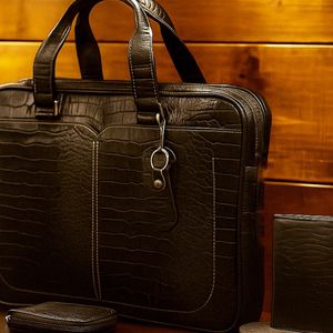 مشخصات کیف اداری چرم طبیعی گاوی