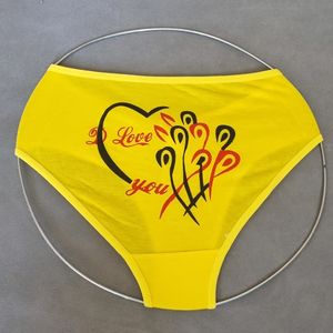 خرید آنلاین شورت زنانه نخی سایز دوایکس لارج طرح فانتزی بسته 6 عددی