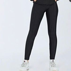 لگ ورزشی هکتاتون hummel