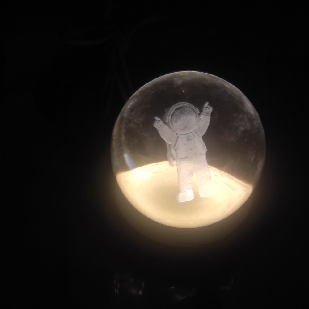فروش اینترنتی گوی شب خواب فضانورد