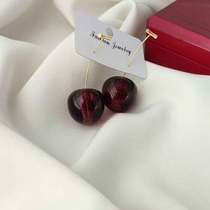 خرید اینترنتی گوشواره و گردنبند آلبالو گیلاس