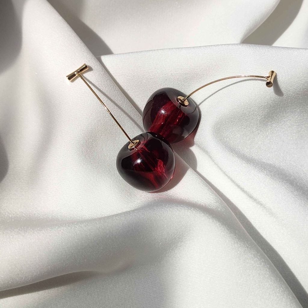 مشخصات گوشواره و گردنبند آلبالو گیلاس