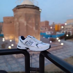 خرید آنلاین کتونی مردانه نیوبالانس 530 سفید سرمه ای (رنگ اصلی) کیفیت بالا