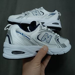 خرید آنلاین کتونی مردانه نیوبالانس 530 سفید سرمه ای (رنگ اصلی) کیفیت بالا