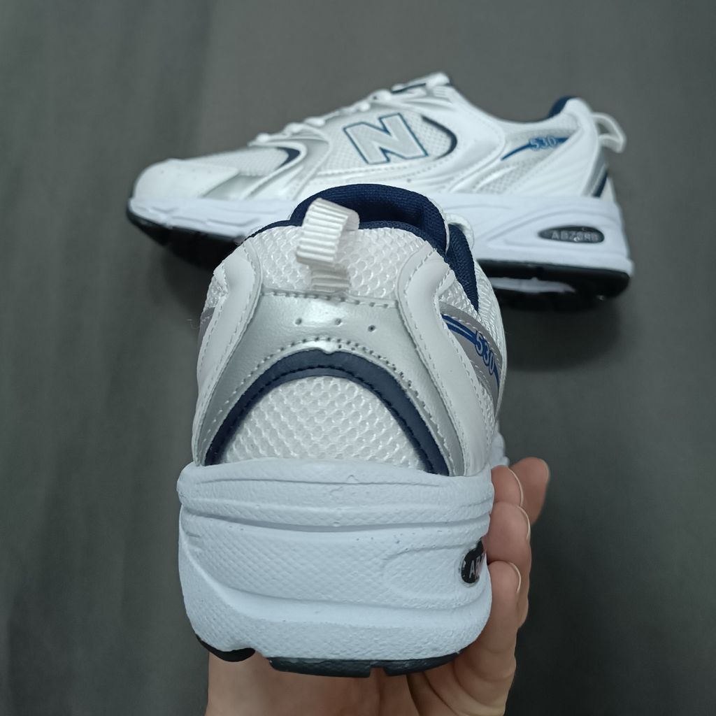 مشخصات کتونی مردانه نیوبالانس 530 سفید سرمه ای (رنگ اصلی) کیفیت بالا