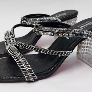 قیمت کفش مجلسی زنانه پاشنه بلند نگین دار سه بندی