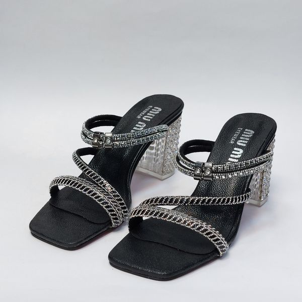 کفش مجلسی زنانه پاشنه بلند نگین دار سه بندی