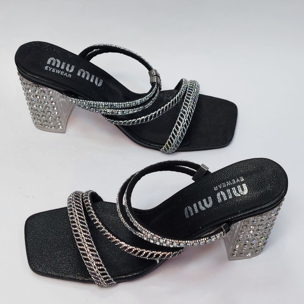 فروش اینترنتی کفش مجلسی زنانه پاشنه بلند نگین دار سه بندی