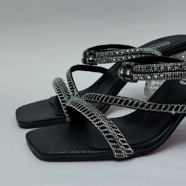 کفش مجلسی زنانه پاشنه بلند نگین دار سه بندی