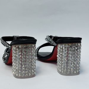 خرید انلاین کفش مجلسی زنانه پاشنه بلند نگین دار سه بندی