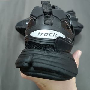 مشخصات کتونی مردانه بالنسیاگا track مشکی کیفیت بالا