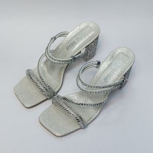 خرید آنلاین کفش مجلسی زنانه پاشنه بلند نگین دار سه بندی شیک