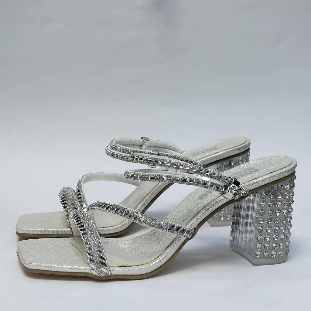 مشخصات کفش مجلسی زنانه پاشنه بلند نگین دار سه بندی شیک