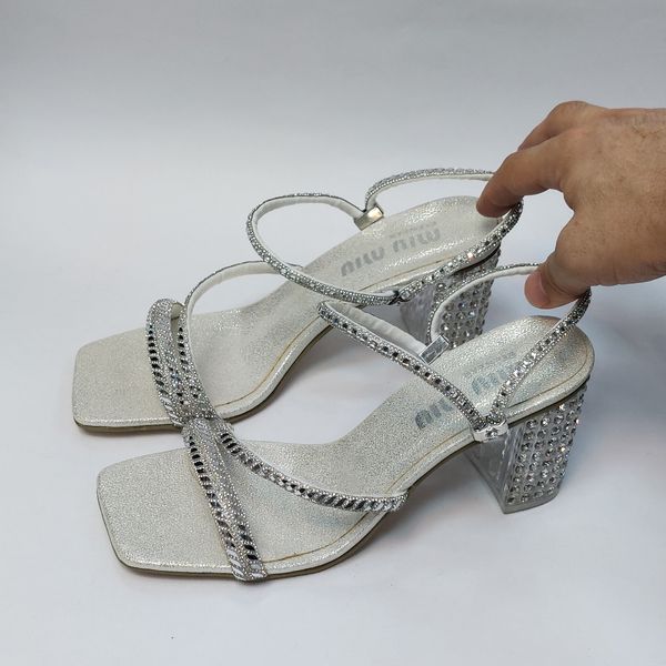 کفش مجلسی زنانه پاشنه بلند نگین دار سه بندی شیک