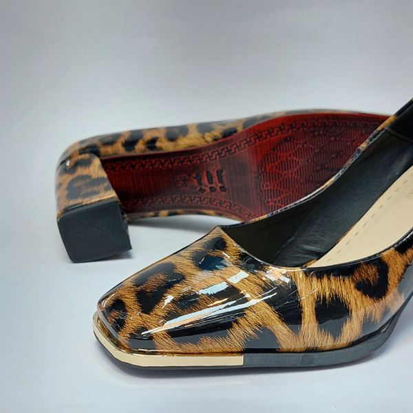 کفش مجلسی زنانه پاشنه بلند پلنگی