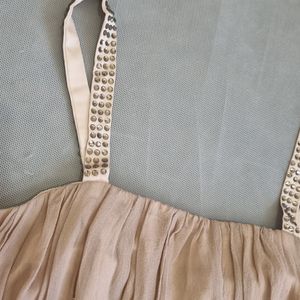 خرید آنلاین پیراهن مجلسی زنانه سایز اسمال ترکیب کرم و پلنگی با بند نگین دار