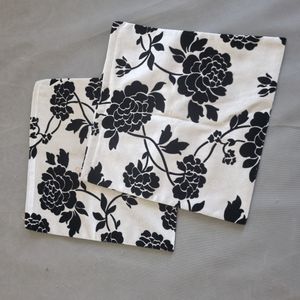 کوسن مخمل با طرح گل دار کلاسیک