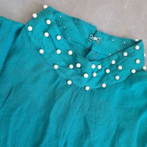 فروش اینترنتی تاپ مجلسی زنانه یقه مرواریدی شیک و خاص برای مهمانی ها