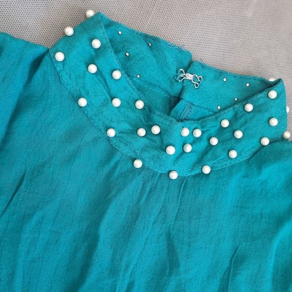 تاپ مجلسی زنانه یقه مرواریدی شیک و خاص برای مهمانی ها