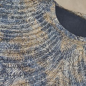 فروش اینترنتی بلوز زنانه طرحدار با رنگ های ملایم و پارچه کشی فری تا سایز 44