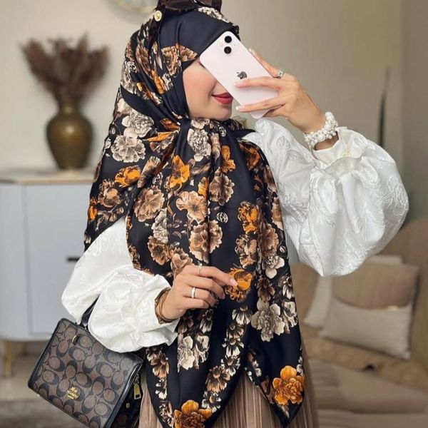 روسری ابریشم توییل