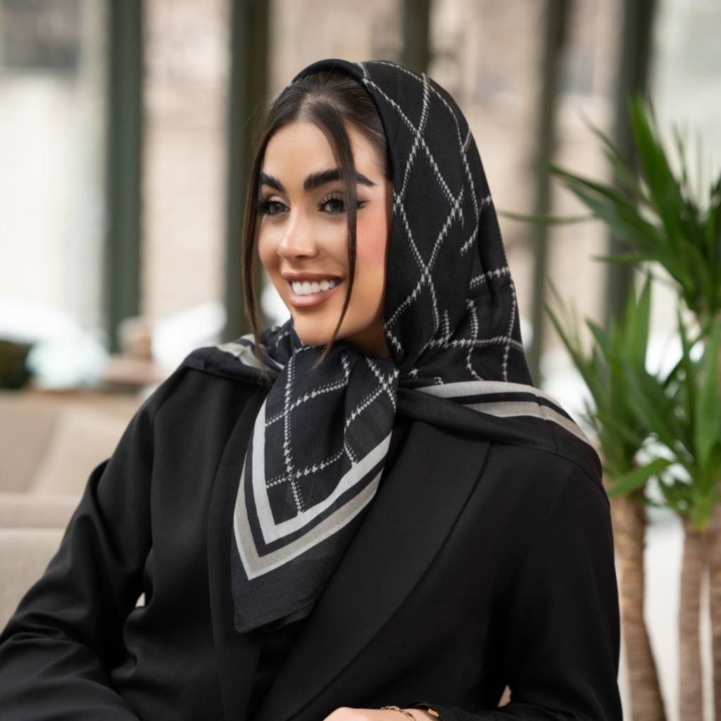 فروش اینترنتی روسری نخی سیااسکارف