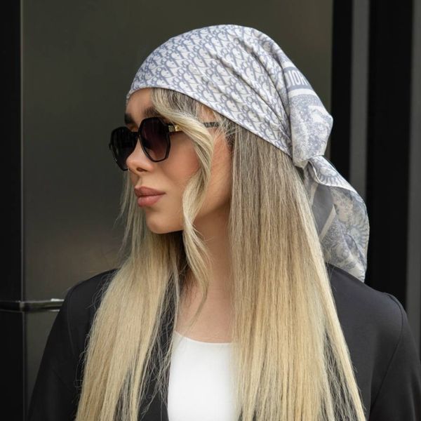 مینی اسکارف نخی در رنگبندی